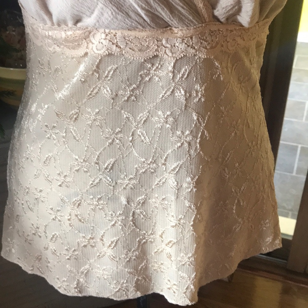 Beautiful top😍 - Picture 4 of 5